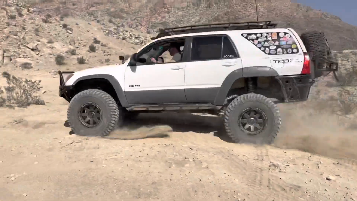Alex’s 2003 Long Travel RCLT V8 4Runner on 37s