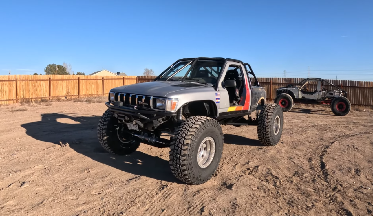 3rd Gen Toyota Truggy build with boatsides